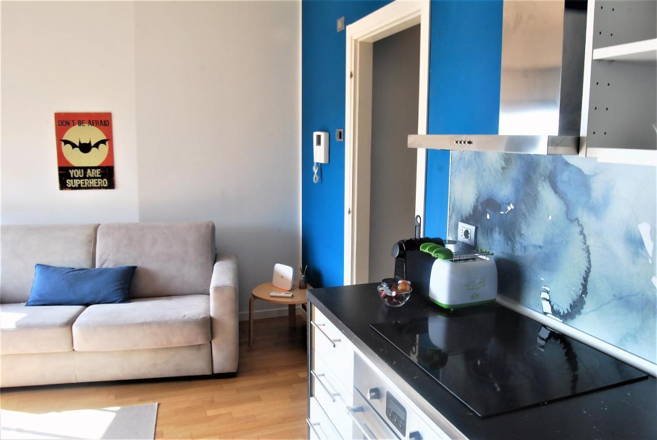 Modern & Bright Flat - 2 Min From The Sea Apartman Savona Kültér fotó