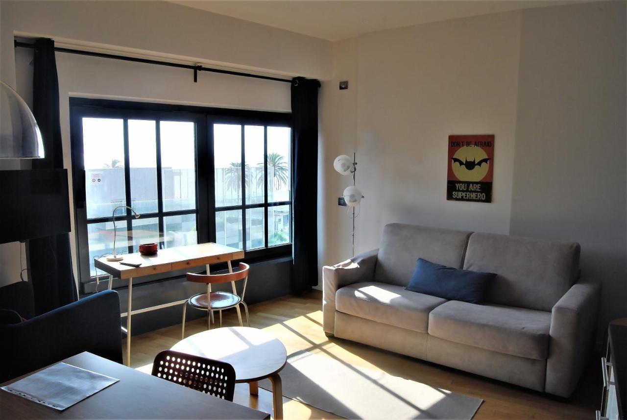Modern & Bright Flat - 2 Min From The Sea Apartman Savona Kültér fotó