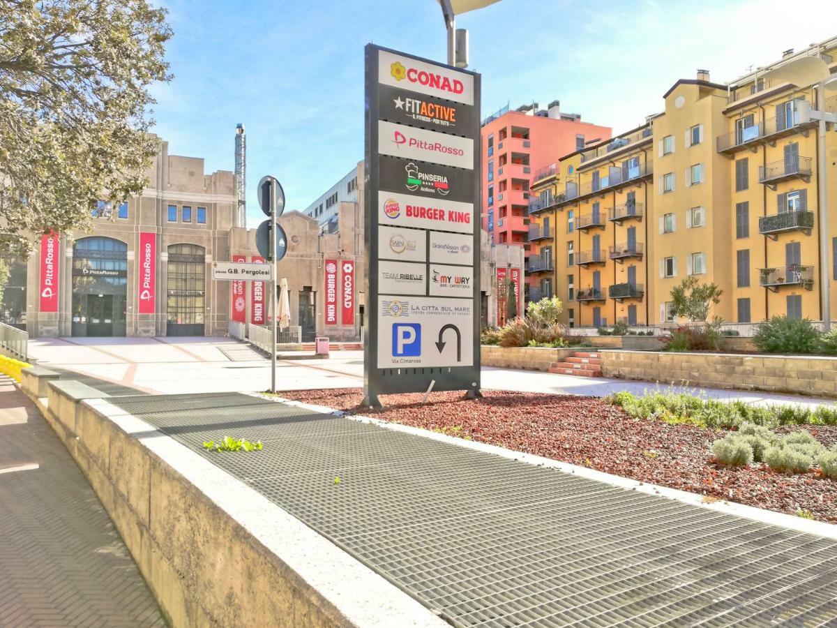 Modern & Bright Flat - 2 Min From The Sea Apartman Savona Kültér fotó